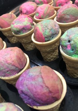 Una foto de Cupcakes-heladitos multicolores.... infaltables en la fiesta de tu peque!!
