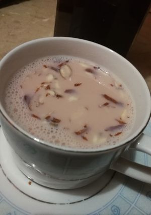 A picture of Kashmiri chai.