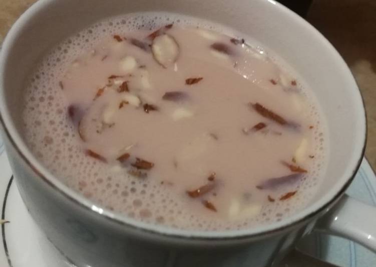 Recipe of Homemade Kashmiri chai