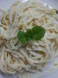 Fideos fettuccini con crema de limón y menta 🍋🌿