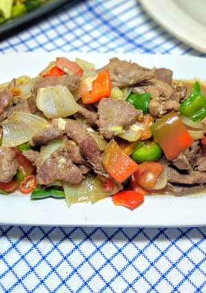 Foto resep Tumis Daging dan Paprika