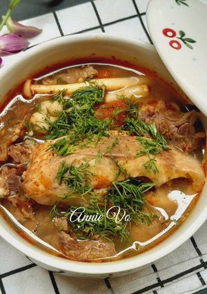 Hình của món Canh cá diêu hồng nấu thì là.