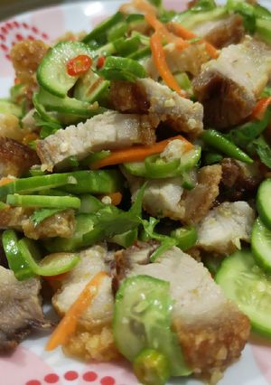 รูปของ 🐷ยำหมูกรอบ🐷