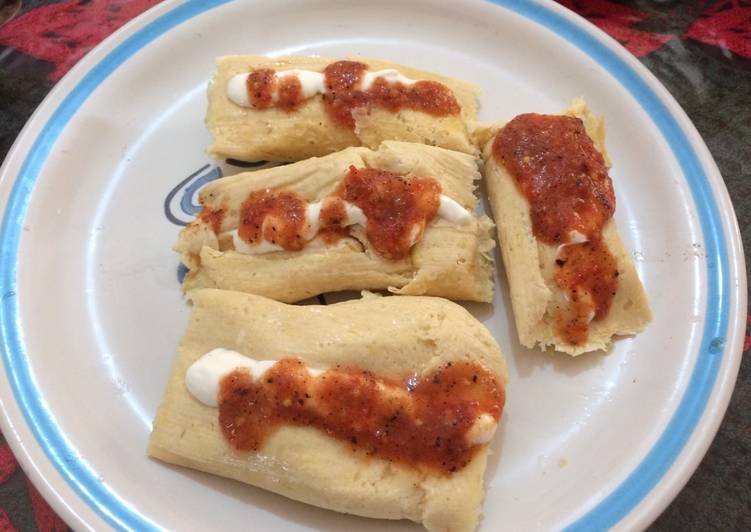 Tamales de elote, de sal