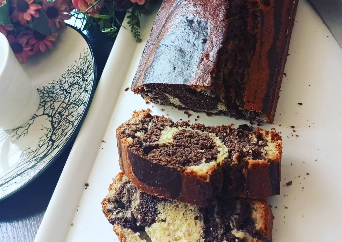 Banana marble pound cake