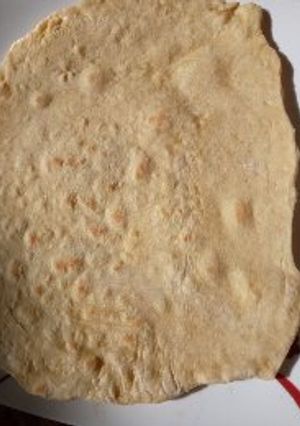 A picture of Labenese shawarma bread.