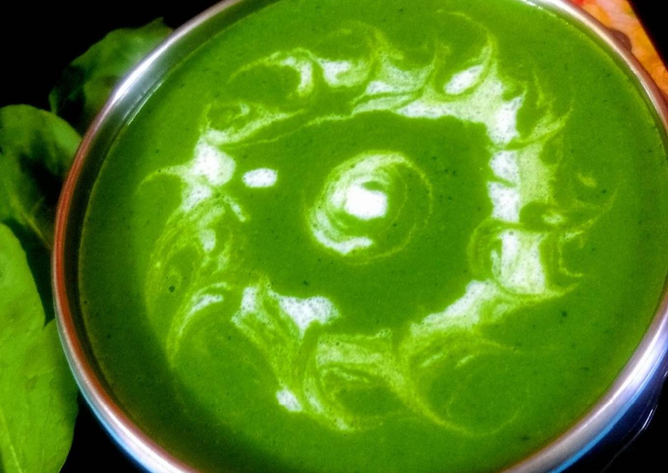 Spinach cream soup