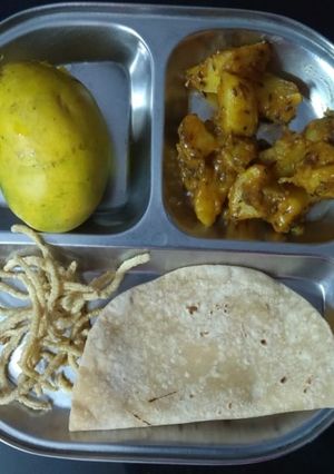A picture of Jeera Aloo / cumin potato.
