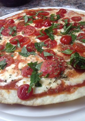 Una foto de Pizza express con tapa de tarta