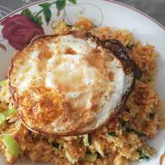 Nasi Goreng Kunyit রেসিপির প্রধান ছবি
