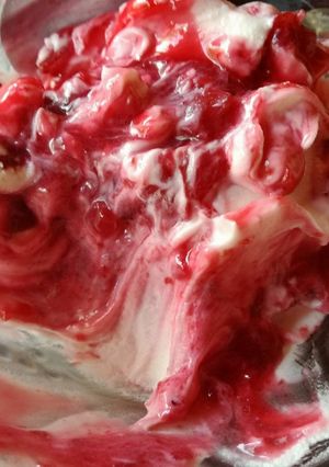 Meggyes kókuszjoghurt fagyi recept fotója