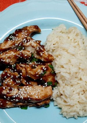Una foto de Pollo Teriyaki