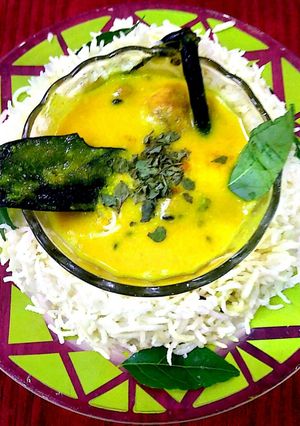 A picture of Kadhi Chawal.