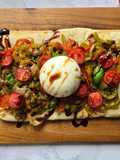Pinsa Burrata, Poivrons & Tomates Cerises