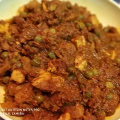 A picture of Paneer,soya champ with peas.