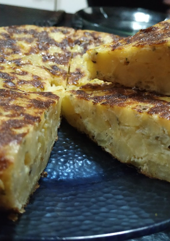 Una foto de Tortilla de papas 🥔🥚❤️