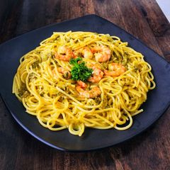 Spaghetti shrimp with creamy pesto #globalfoodtour A picture of Spaghetti shrimp with creamy pesto #globalfoodtour.