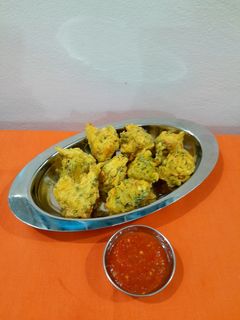 મેથીના ગોટા (Methi Gota Recipe In Gujarati) રેસીપી મુખ્ય ફોટો