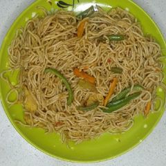 A picture of Spaghetti stirfry.