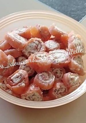 Une photo de Rouleau de saumon au fromage frais