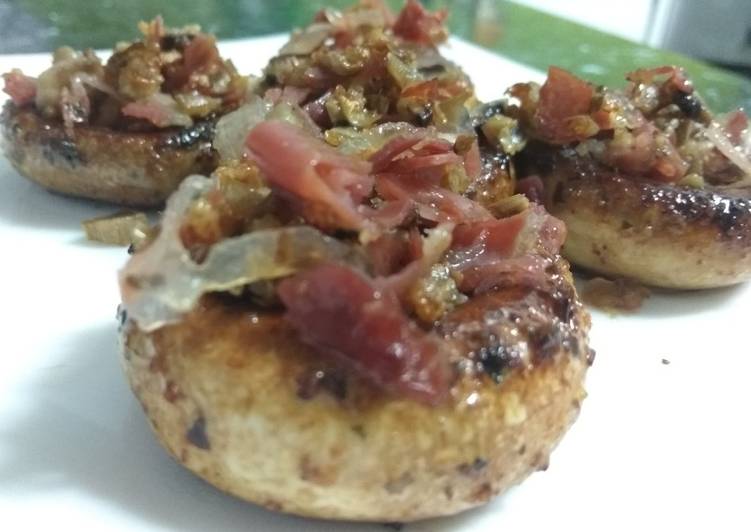 Champinones a la plancha con jamon y gambas