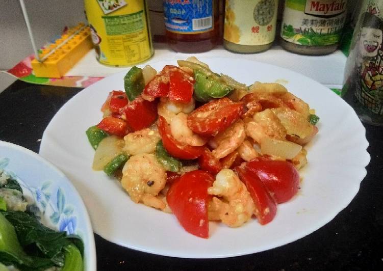 Steps to Make Ultimate Stir fry shrimp and paprica