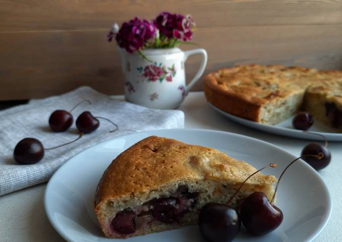 Пирог из прокисшего молока с фруктами