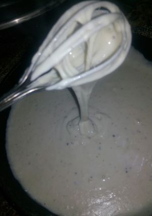 A picture of White sauce.
