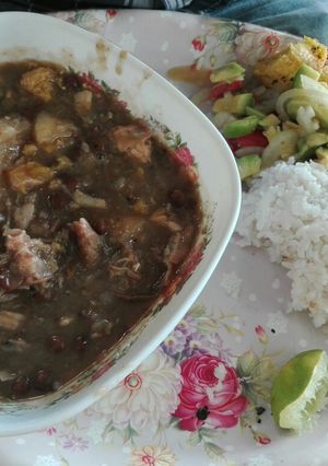 Una foto de Mote de guandú con pescado