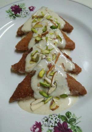 A picture of Shahi tukda.