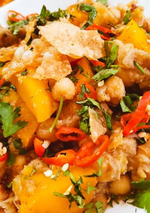 A picture of Chana Papri chat.