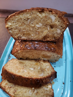 Una foto de Budín de ananá y castañas low carb