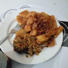 A picture of Yamarita with Fish Sauce.