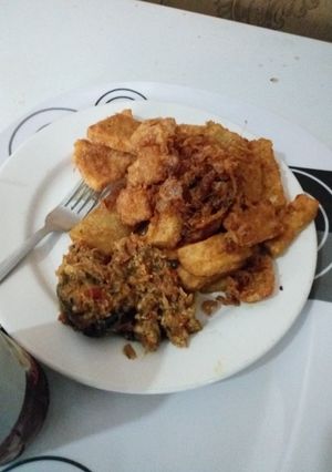 A picture of Yamarita with Fish Sauce.