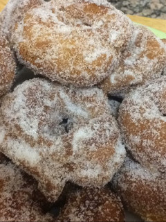 Una foto de Rosquillas de nata y limón