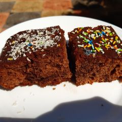A picture of Sheet cake.