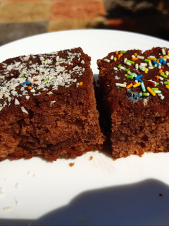 A picture of Sheet cake.