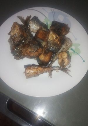 A picture of Fried fish.