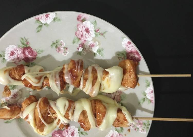 Langkah Mudah untuk Membuat Sate Chicken BBQ Mozarella, Enak Banget