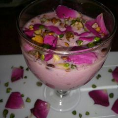 A picture of Chilled rose kheer.