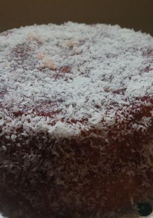 A picture of Honey cake.