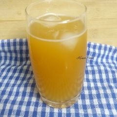 A picture of Kachche aam ka sharbat (aam panna).