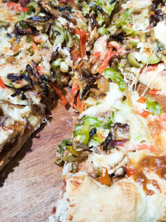 A picture of Chicken pizza.