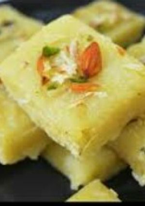 A picture of Saffron potato paneer burfi.