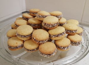 Foto principal de Alfajores de maicena y dulce de leche