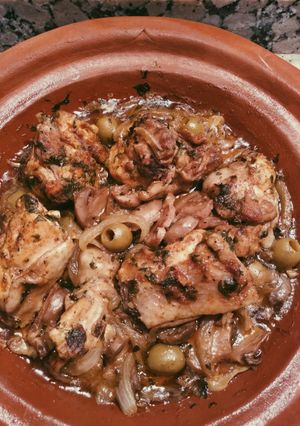 Foto principal de Tajine de pollo con champiñones y olivas