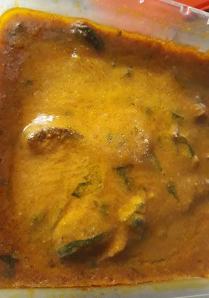 A picture of Plain ogbono soup.