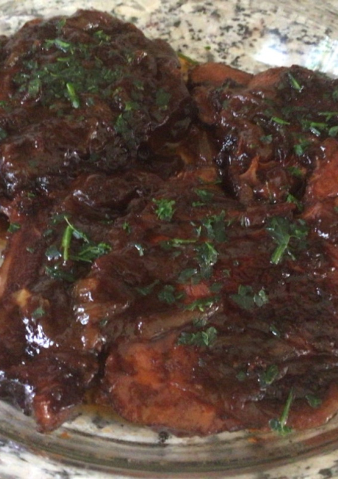 Una foto de Chuletas de cerdo ahumadas a la cola (refresco)