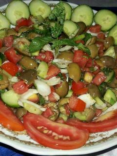 صورة لوصفة سلطة الزيتون🌱🍅🍋