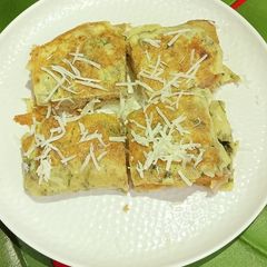 A picture of Omlette Bread.